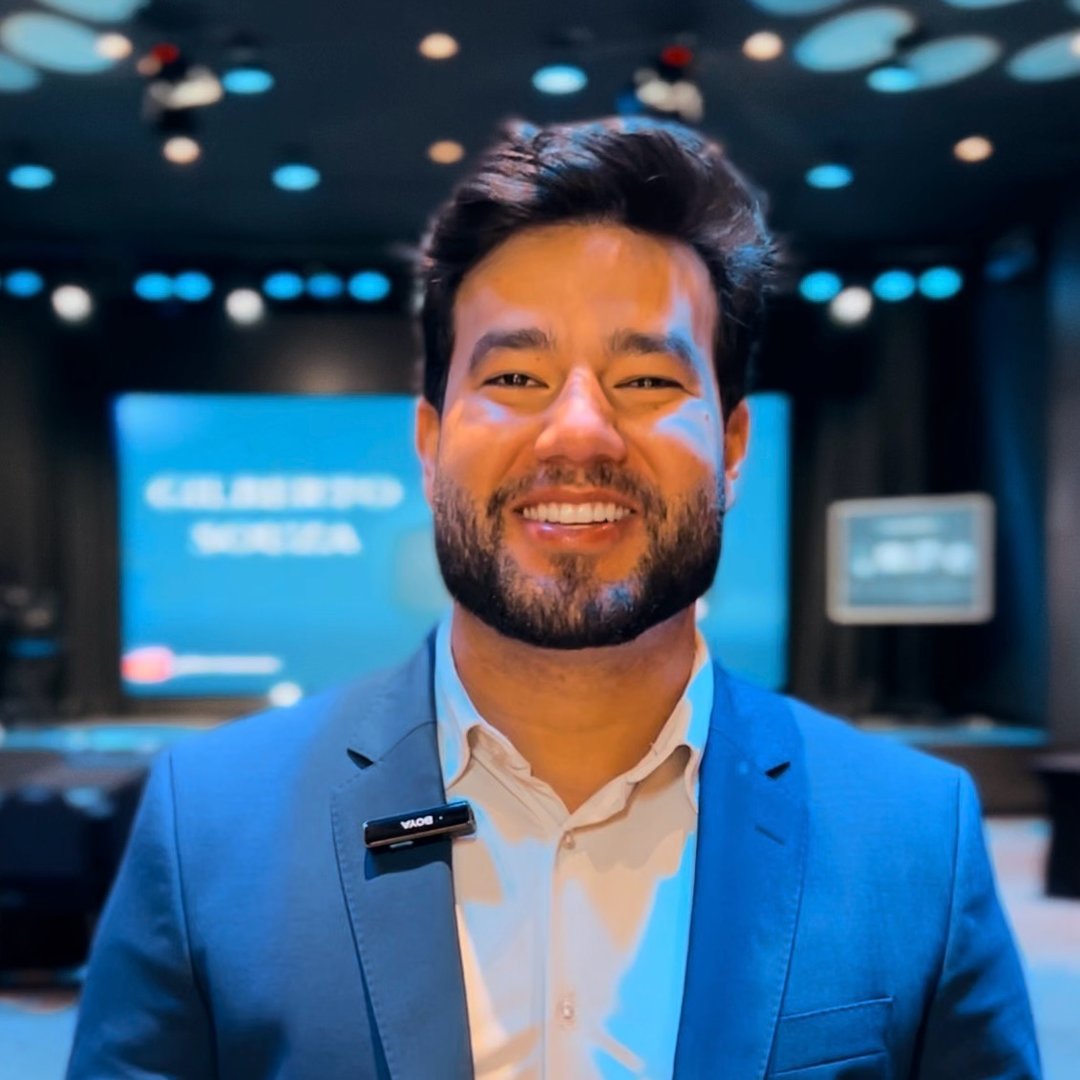 Gilberto, fundador da Gilberto Barbearia